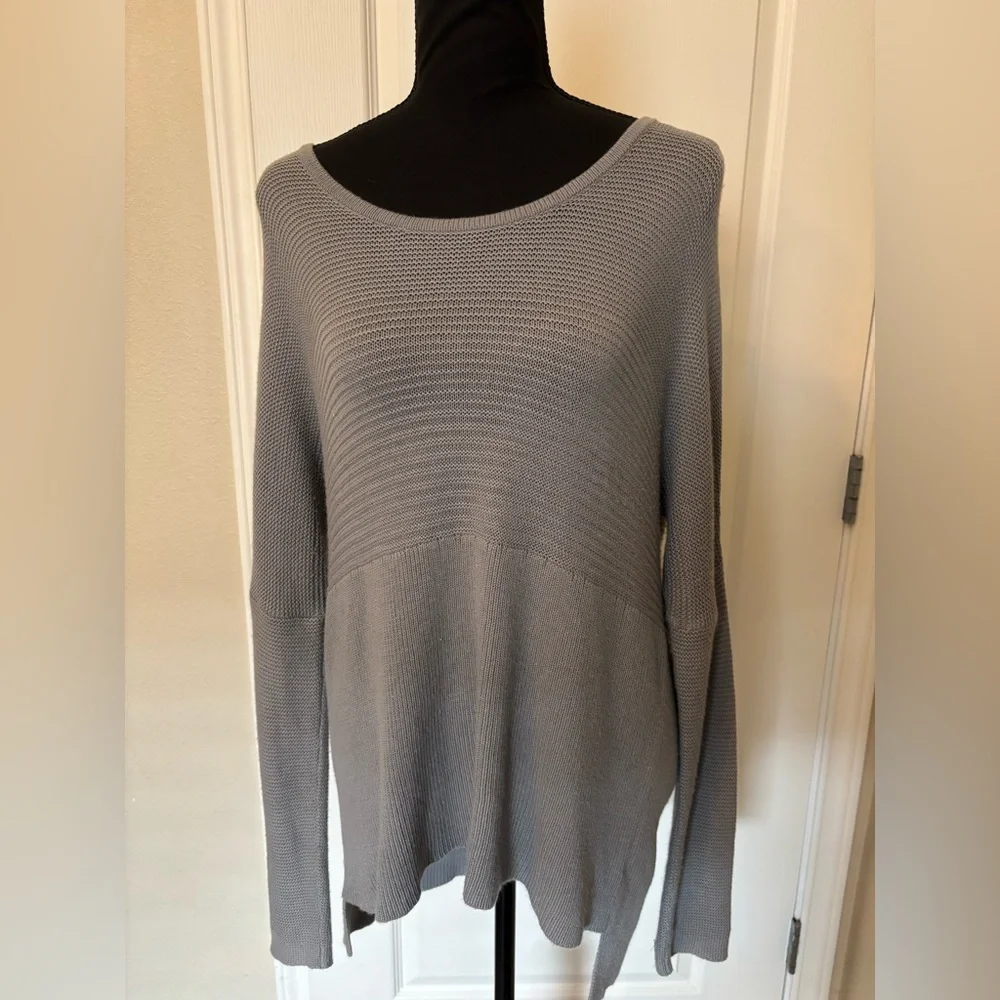 Helmet Lang Gray Textured pullover Top gray knit pullover light Medium tunic